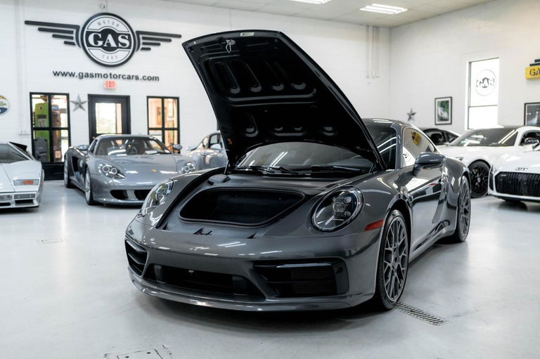 Porsche 992 Carrera 4S