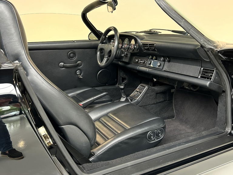 Porsche 964 Carrera 2 Speedster