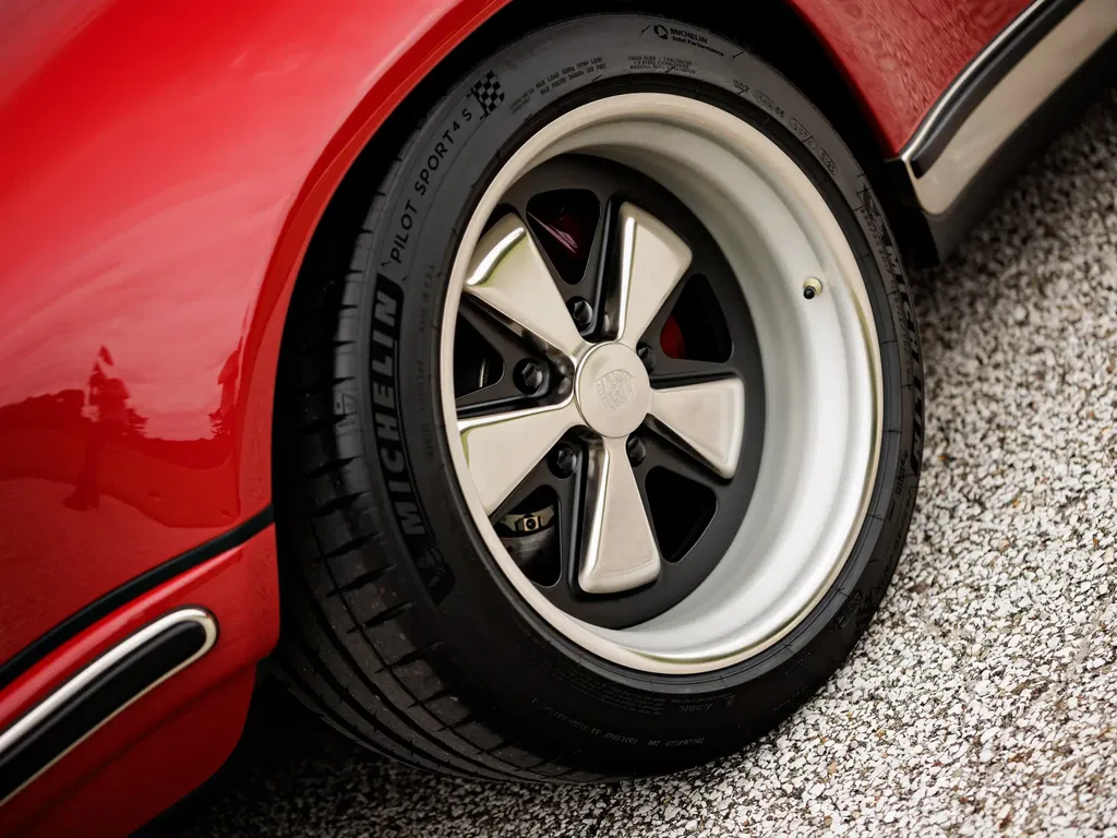 Porsche 911 Reimagined by Singer