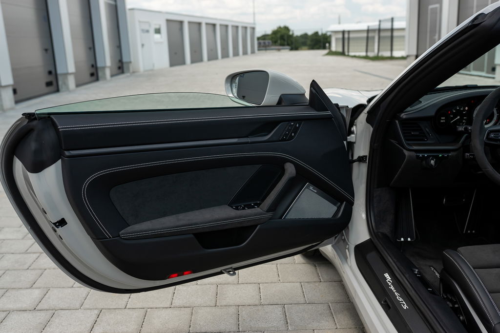 Porsche 992 Targa 4 GTS