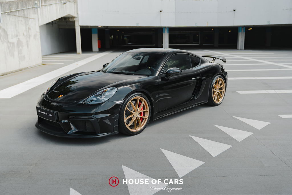 Porsche 718 Cayman GT4