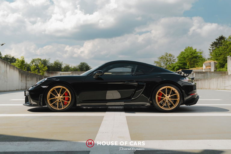 Porsche 718 Cayman GT4