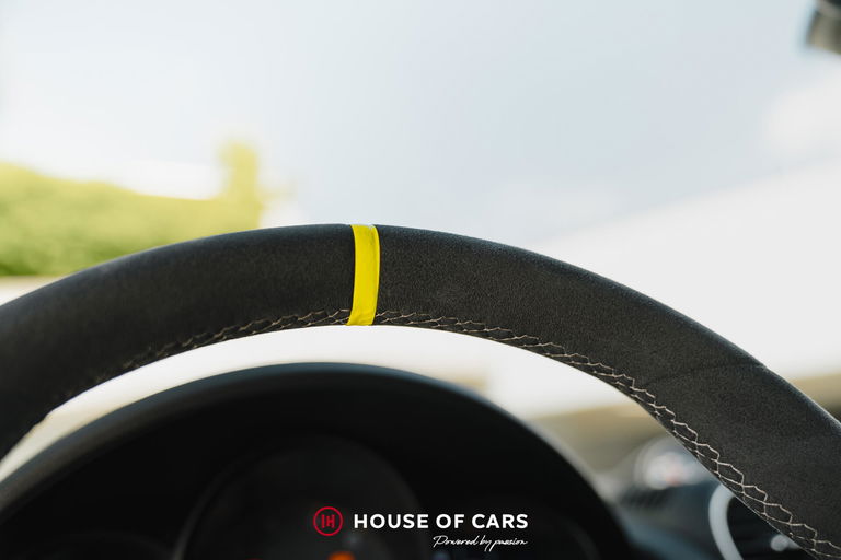 Porsche 718 Cayman GT4