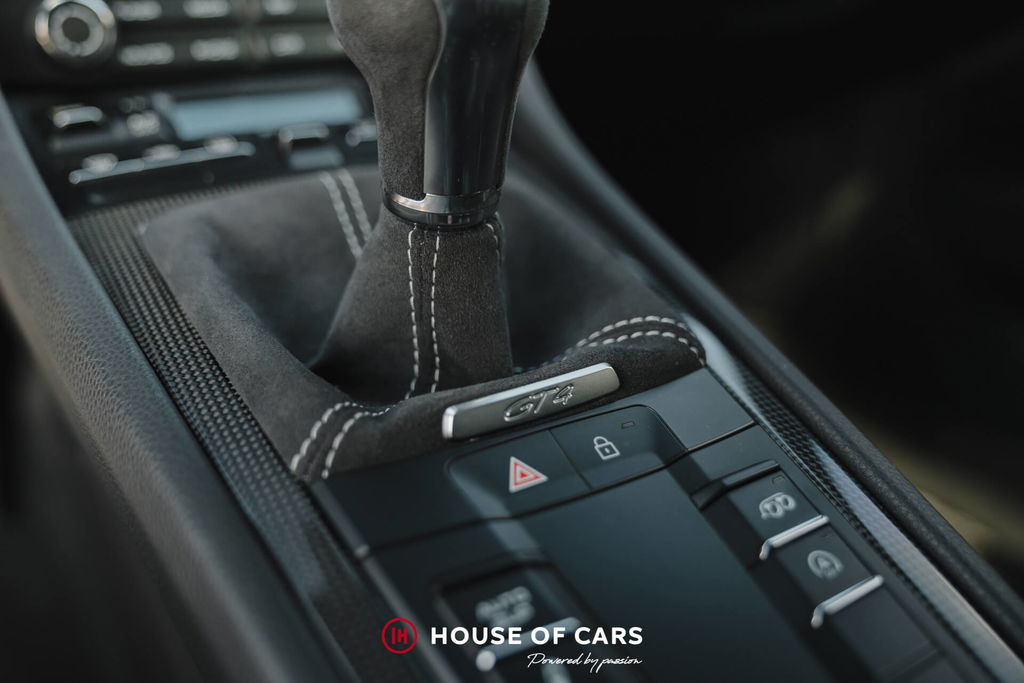 Porsche 718 Cayman GT4