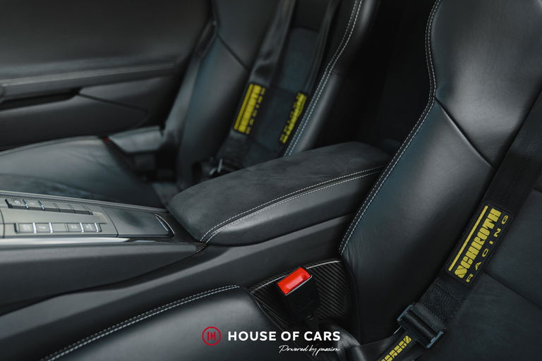 Porsche 718 Cayman GT4