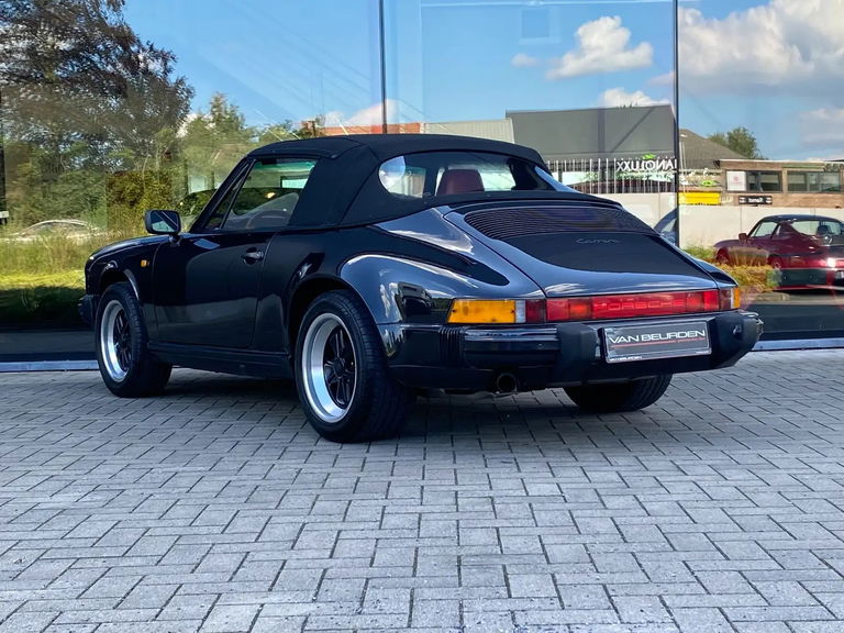 Porsche 911 Carrera 3.2