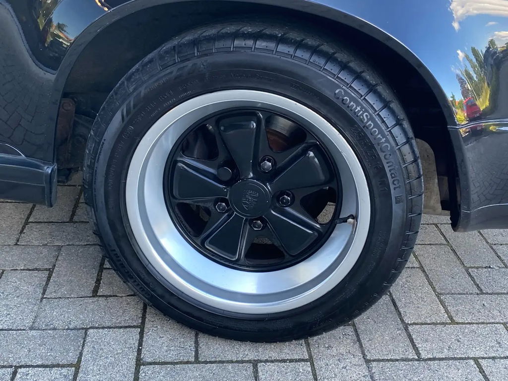 Porsche 911 Carrera 3.2