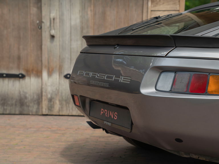 Porsche 928 S