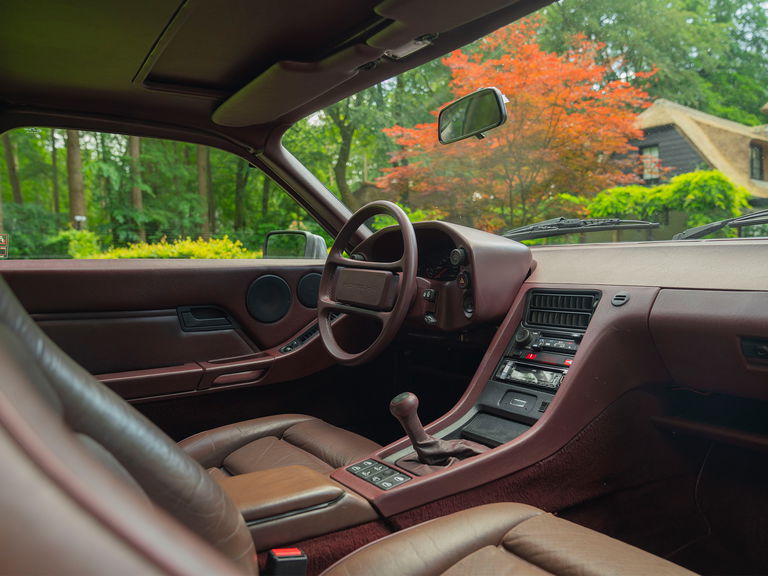 Porsche 928 S