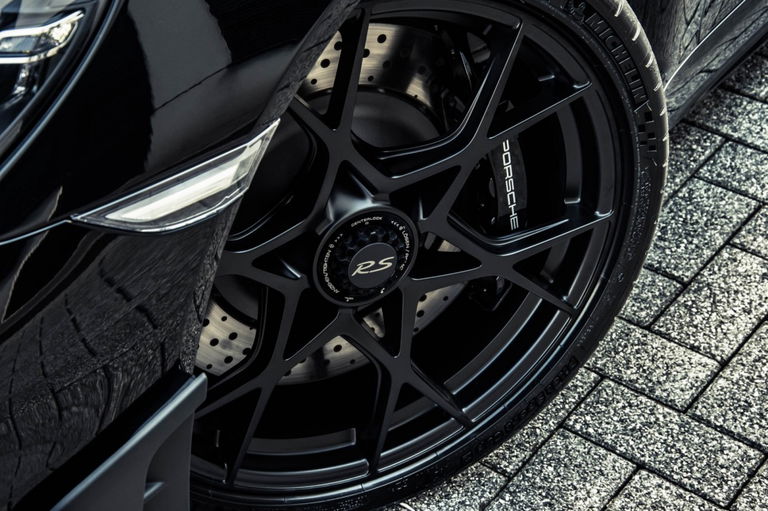 Porsche 718 Cayman GT4 RS