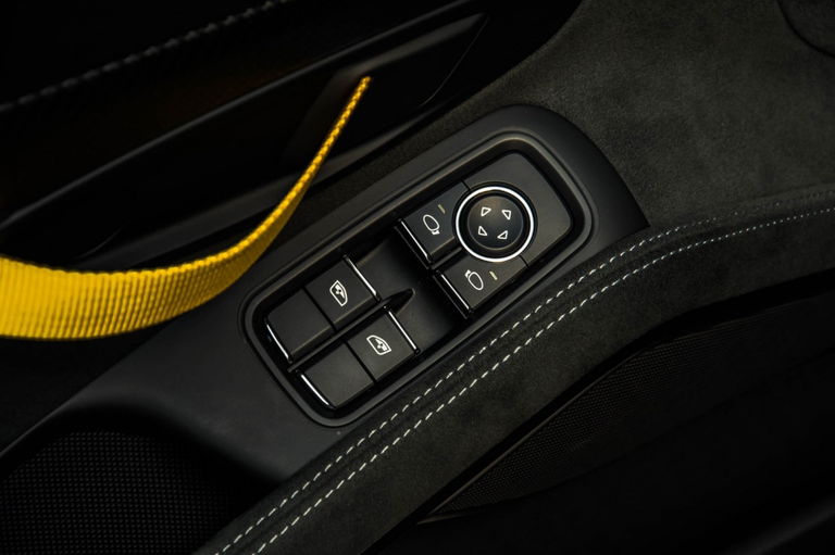 Porsche 718 Cayman GT4 RS