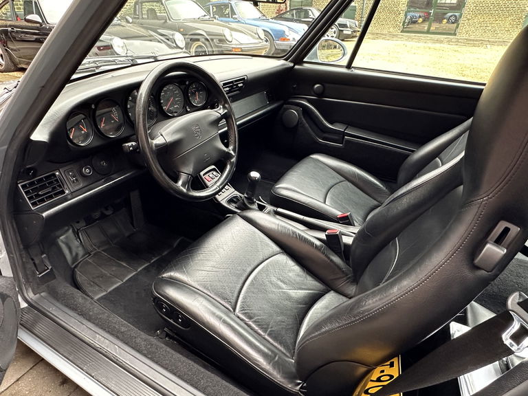 Porsche 993 Carrera 4