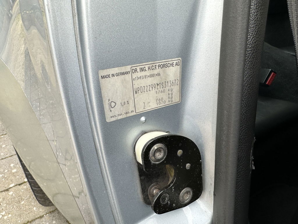 Porsche 993 Carrera 4