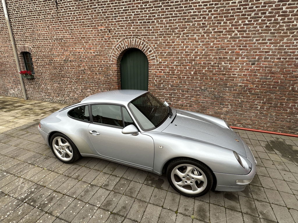 Porsche 993 Carrera 4