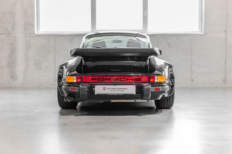 Porsche 911 Turbo 3.3