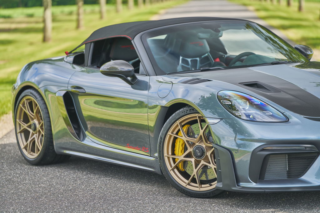 Porsche 718 Spyder RS