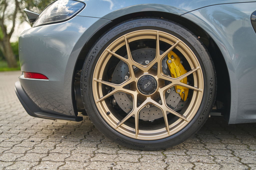 Porsche 718 Spyder RS