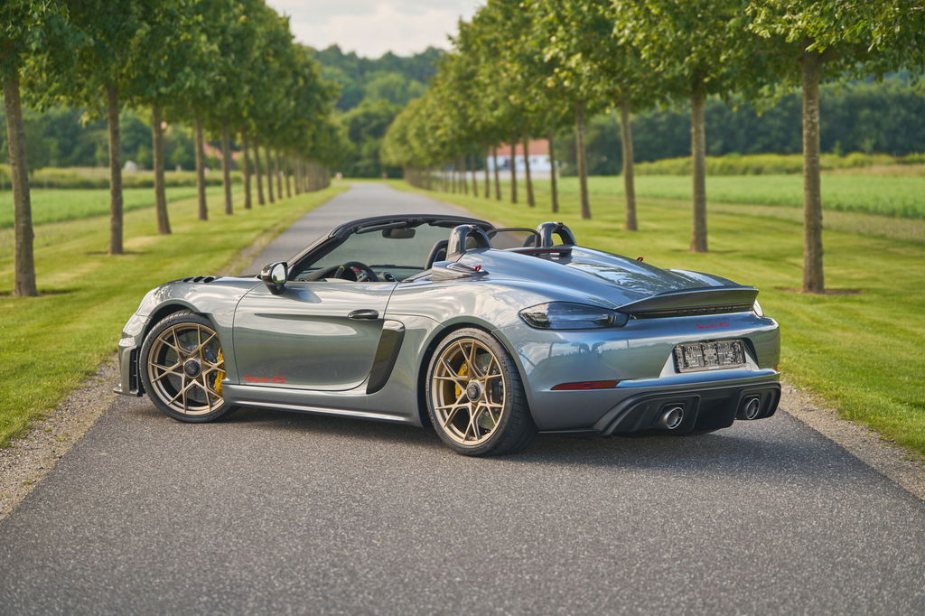 Porsche 718 Spyder RS