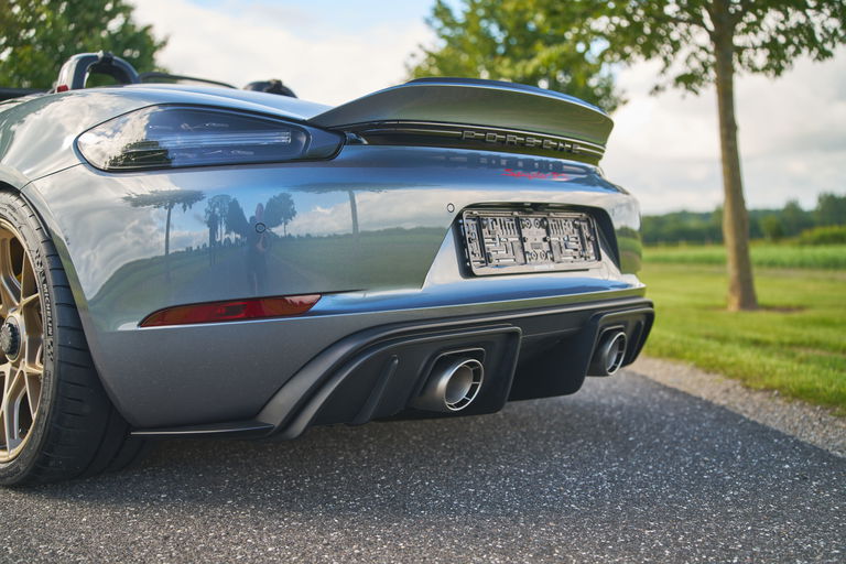 Porsche 718 Spyder RS