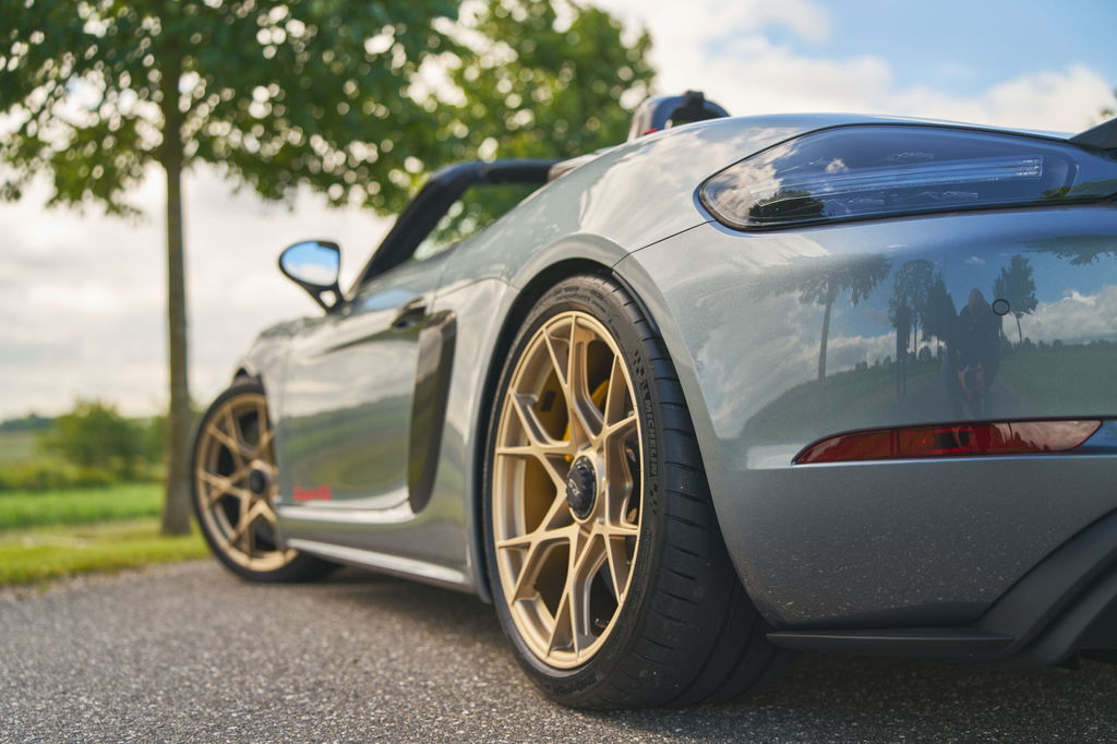 Porsche 718 Spyder RS