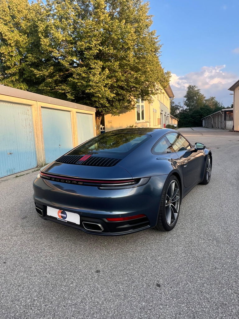 Porsche 992 Carrera