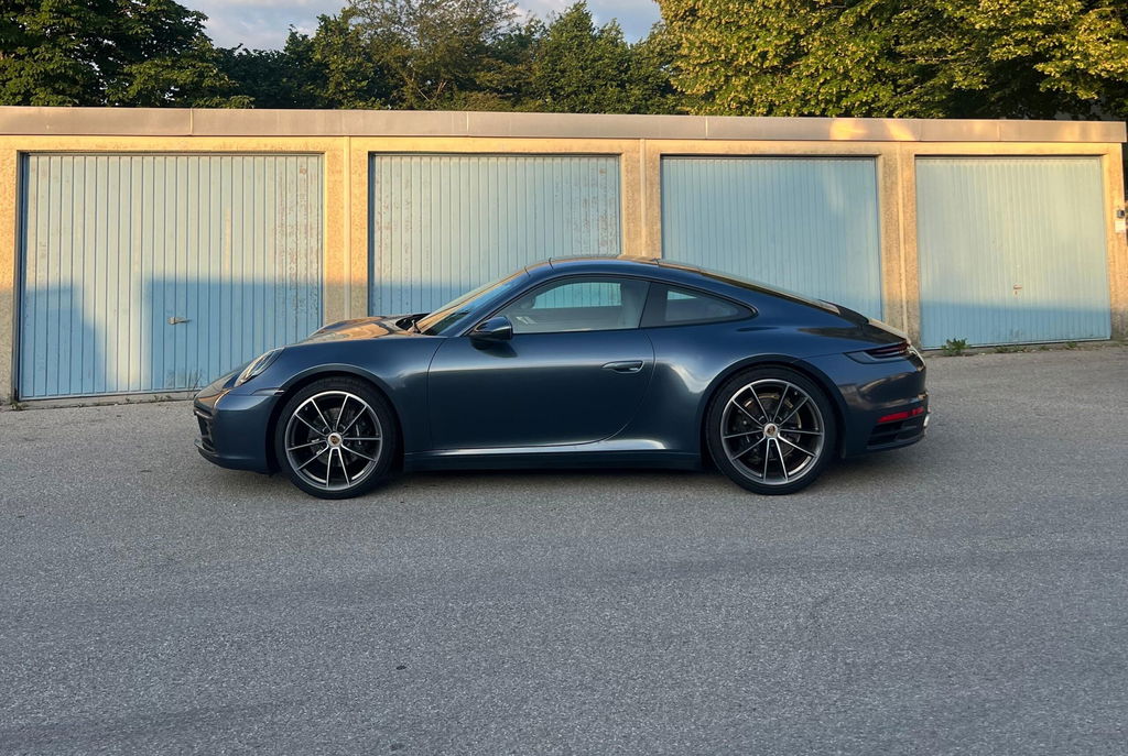 Porsche 992 Carrera