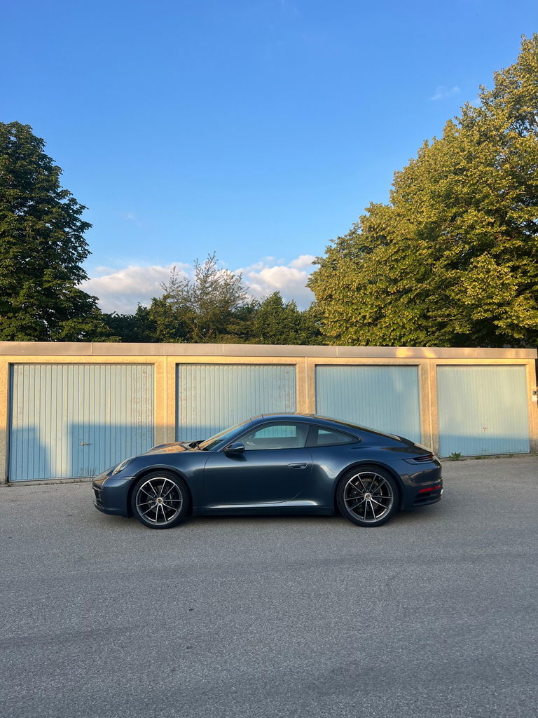 Porsche 992 Carrera