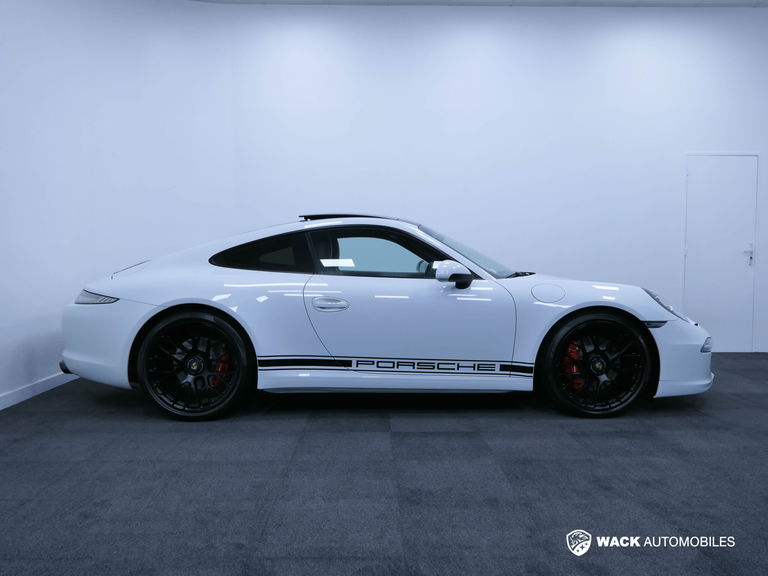 Porsche 991 Carrera GTS