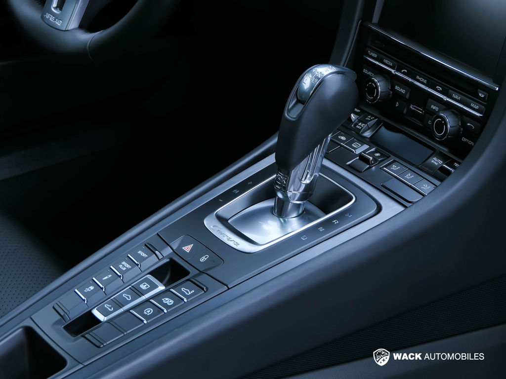 Porsche 991 Carrera GTS