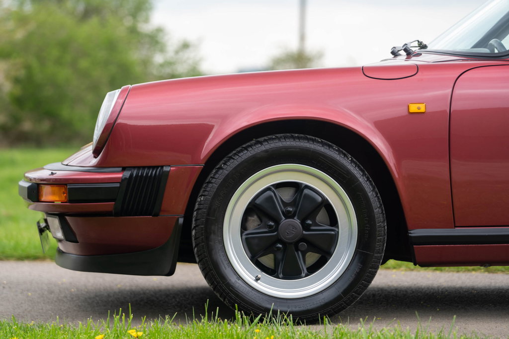 Porsche 911 Carrera 3.2