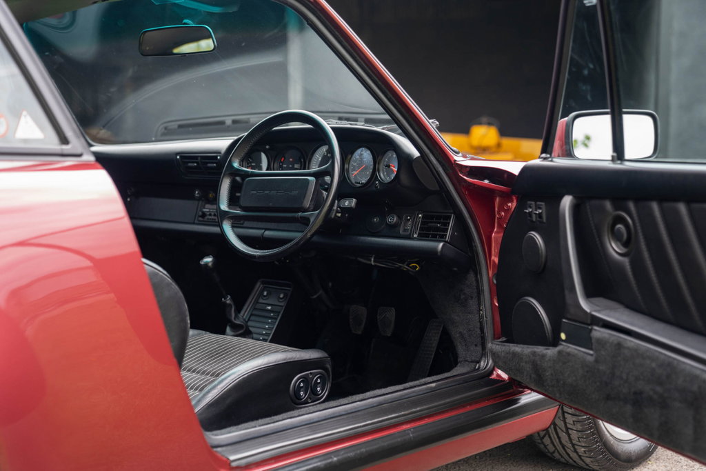 Porsche 911 Carrera 3.2