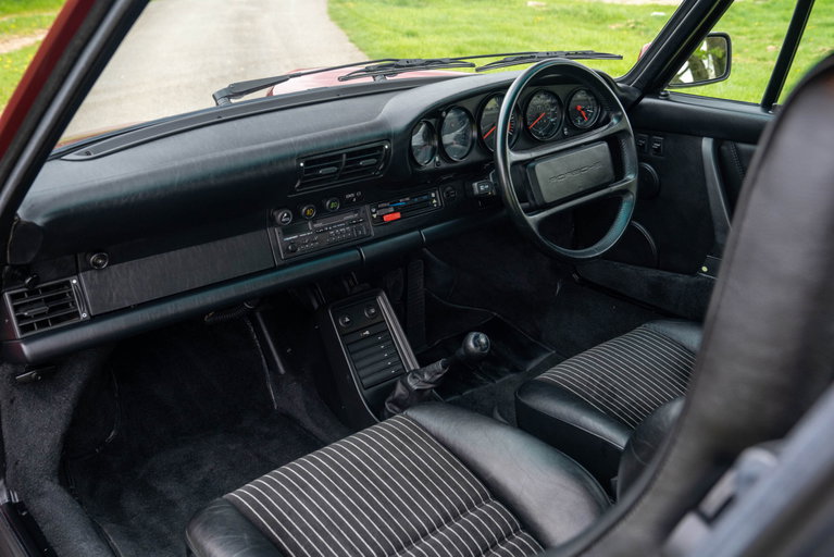 Porsche 911 Carrera 3.2