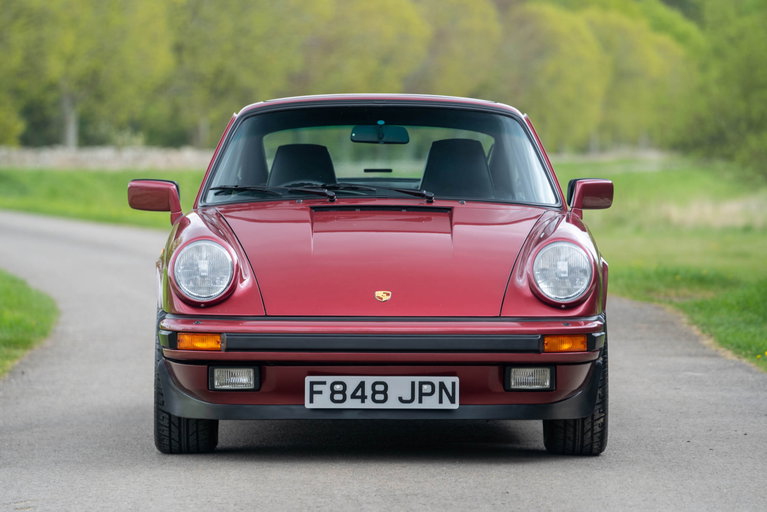 Porsche 911 Carrera 3.2