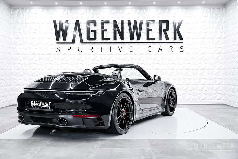 Porsche 992 Carrera 4 GTS