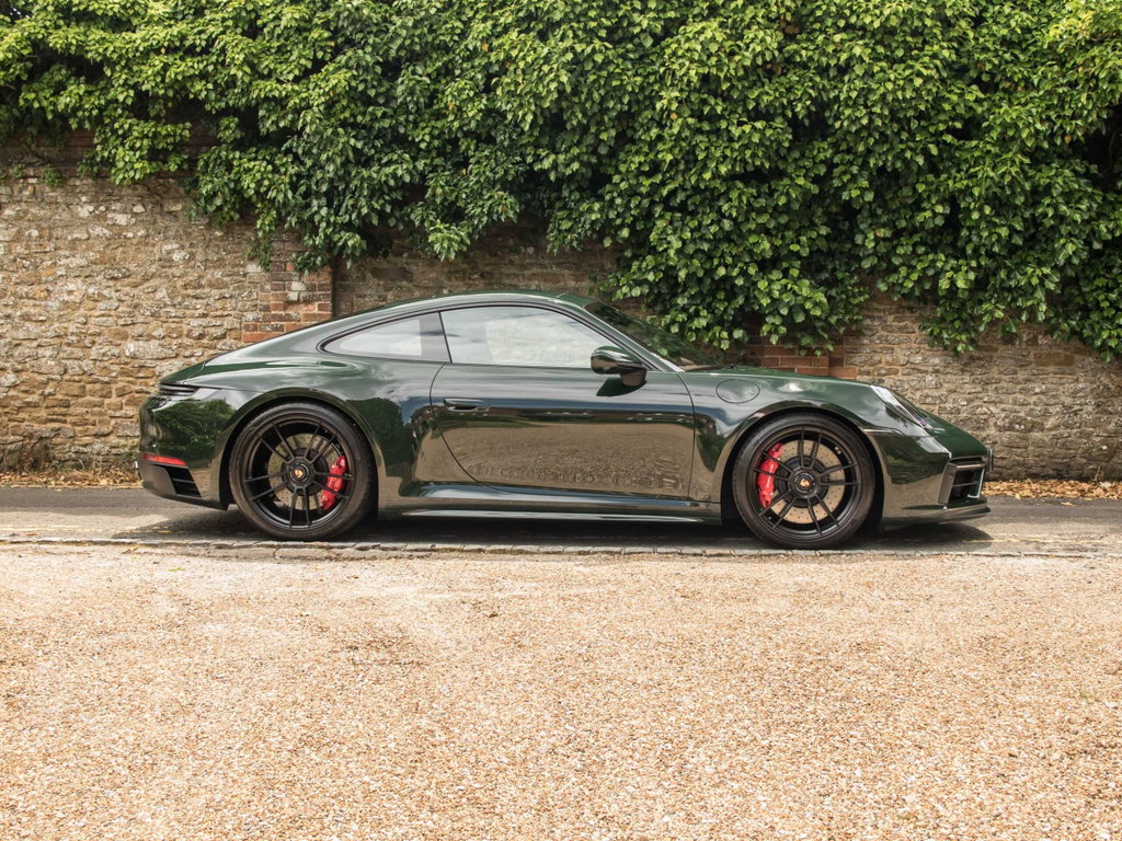 Porsche 992 Carrera GTS