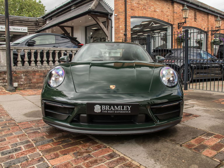 Porsche 992 Carrera GTS