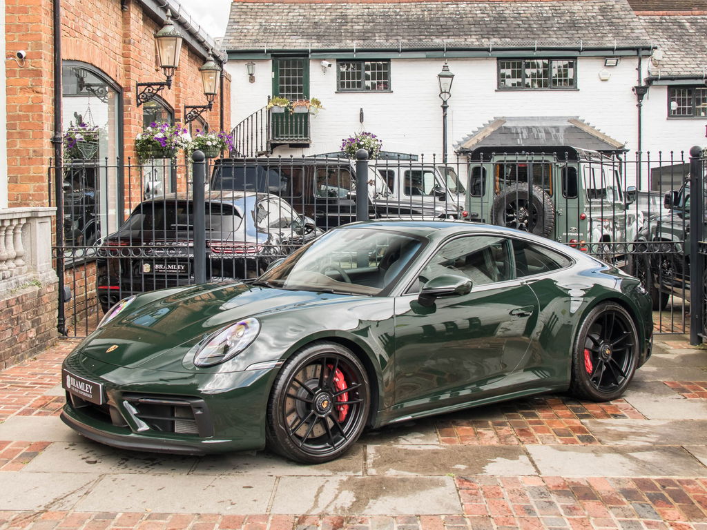 Porsche 992 Carrera GTS