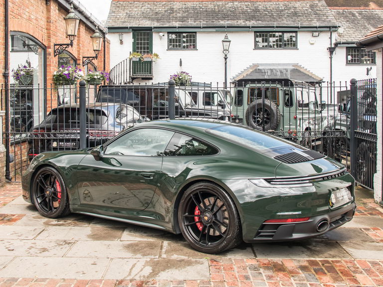 Porsche 992 Carrera GTS