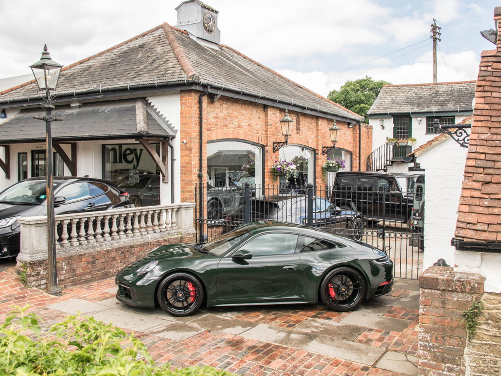 Porsche 992 Carrera GTS