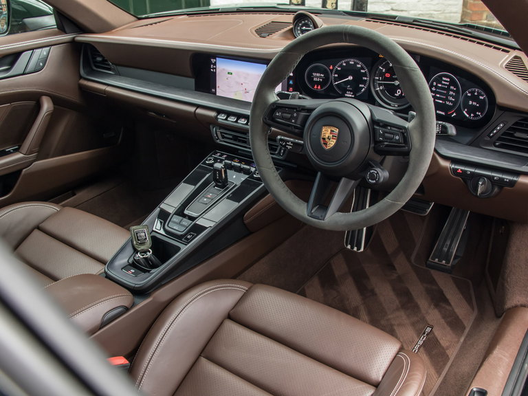 Porsche 992 Carrera GTS