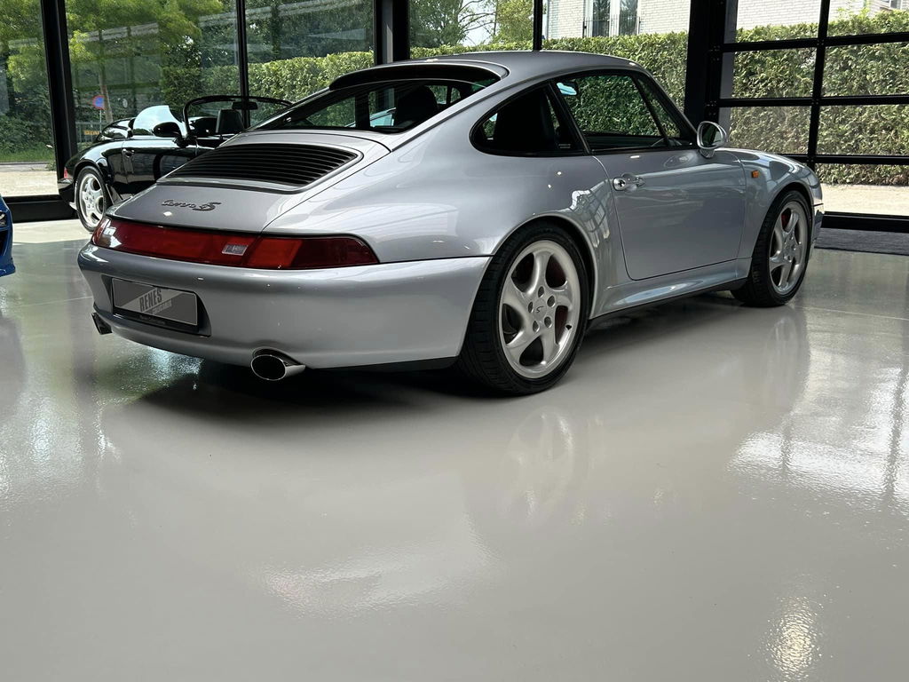 Porsche 993 Carrera 4S