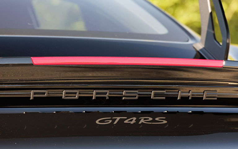 Porsche 718 Cayman GT4 RS