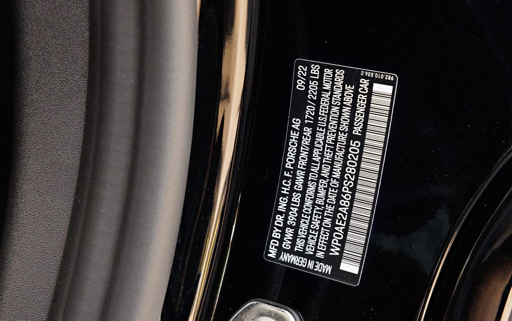 Porsche 718 Cayman GT4 RS