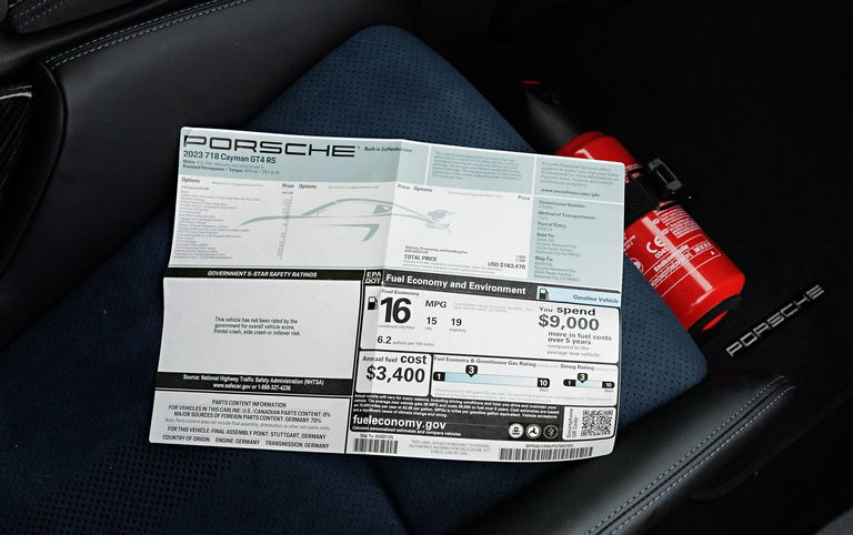 Porsche 718 Cayman GT4 RS