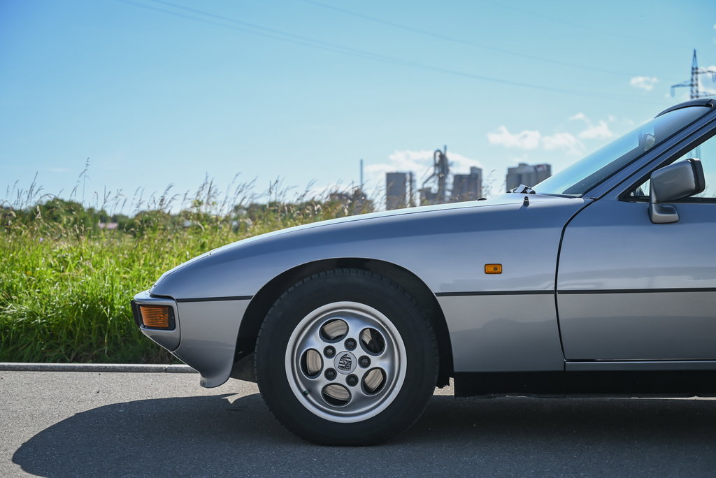 Porsche 924 S