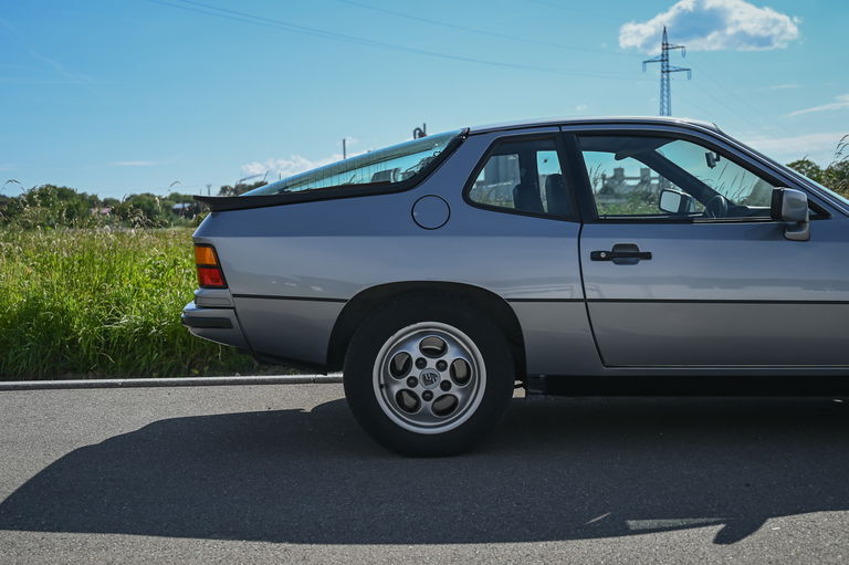 Porsche 924 S