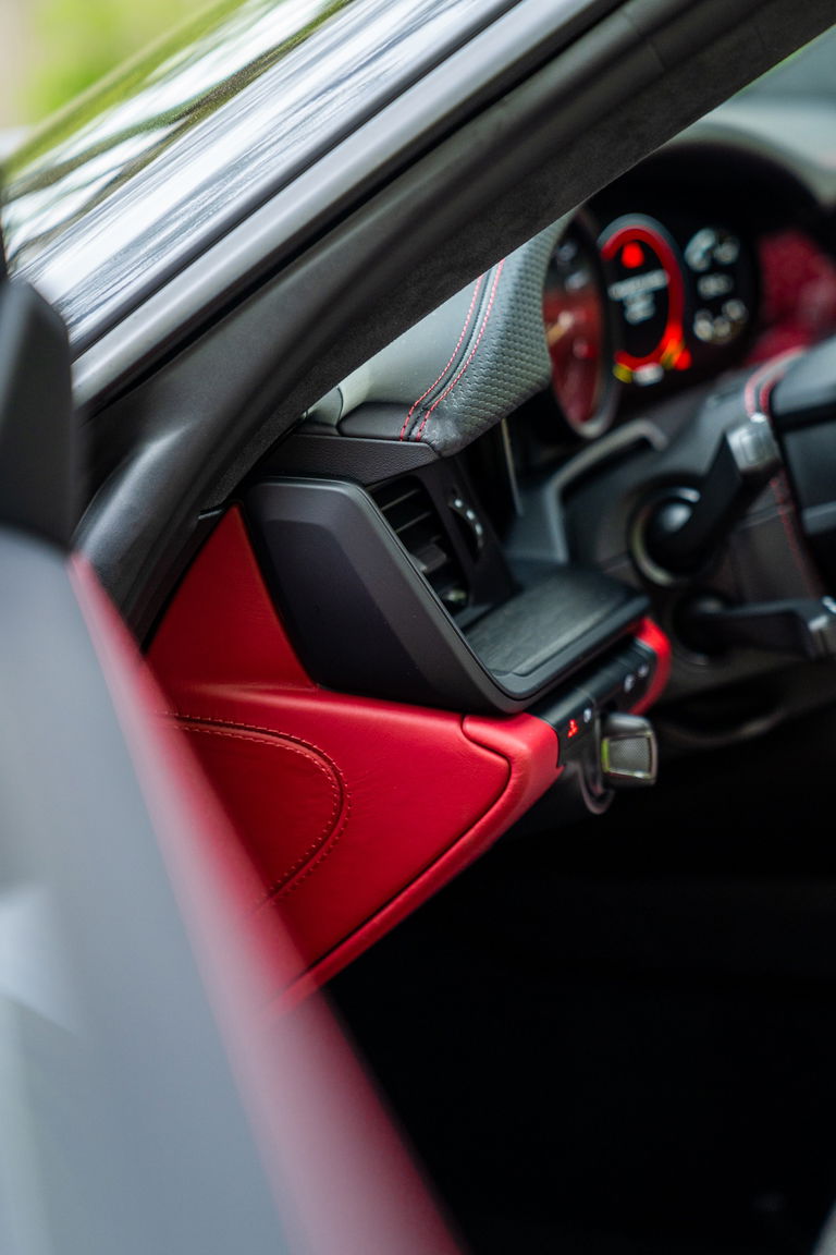 Porsche 992 GT3 Touring