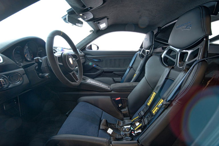 Porsche 718 Cayman GT4 RS