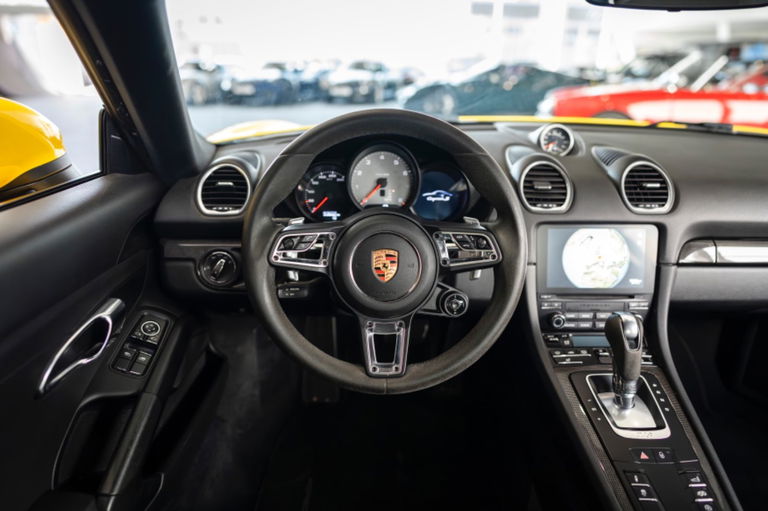 Porsche 718 Cayman S