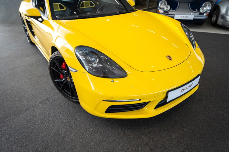 Porsche 718 Cayman S